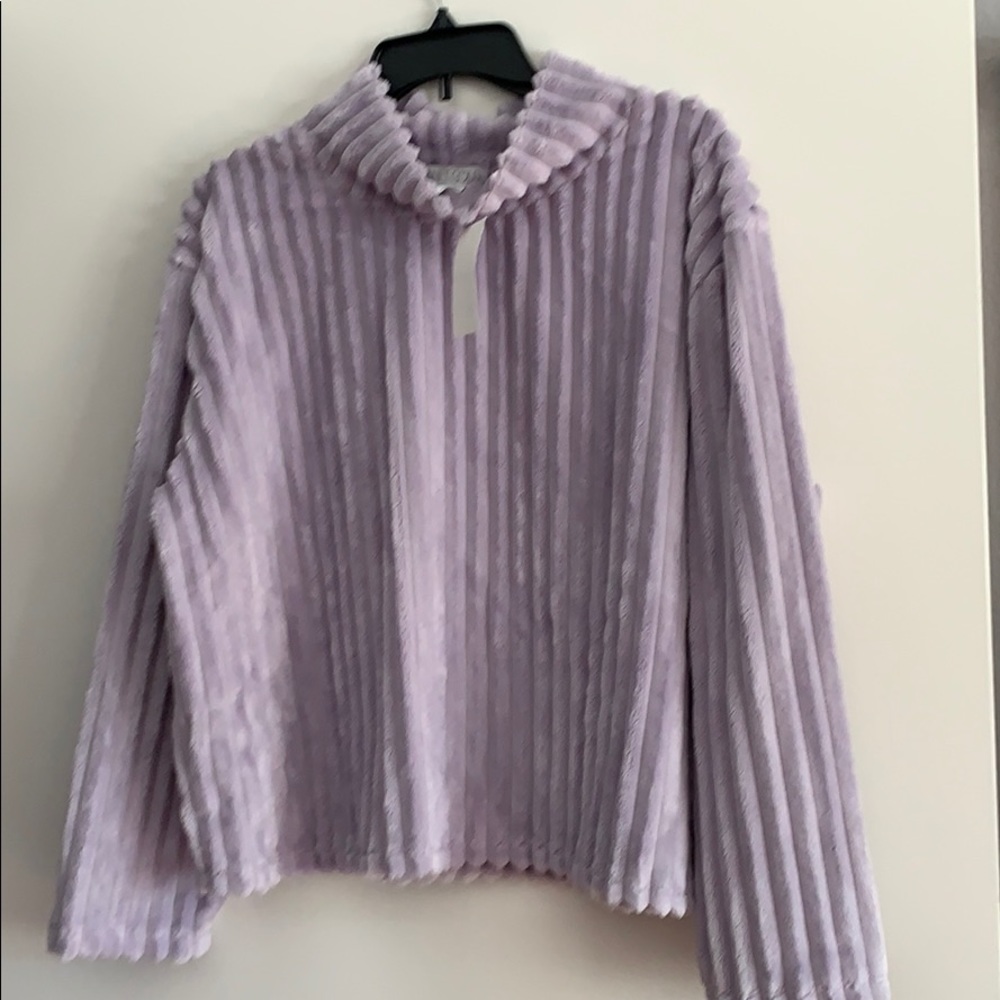 Lilac color velor sweater